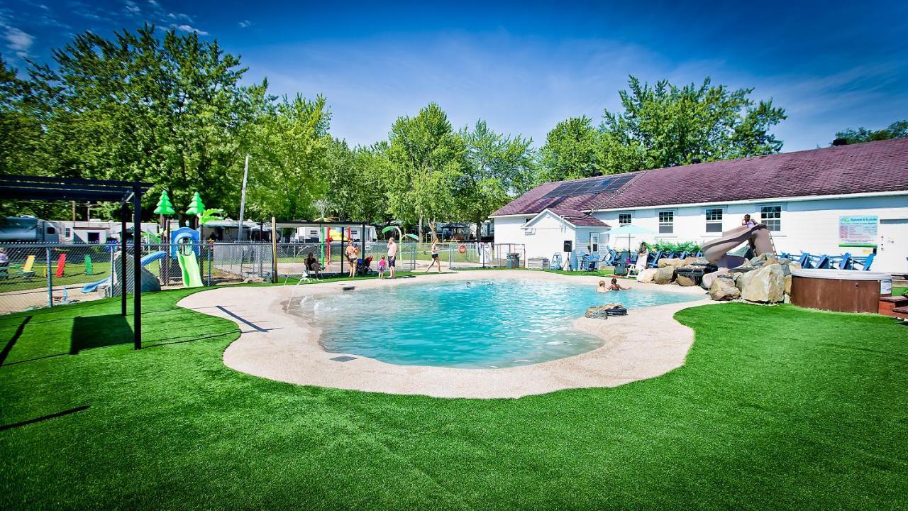 Auberge Papillon Lune Richmond Dış mekan fotoğraf